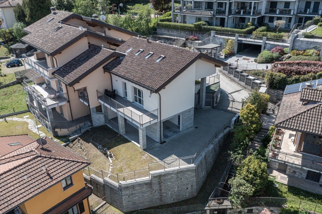 Baveno casa vista lago100 mq, con giardino nuova costruzione