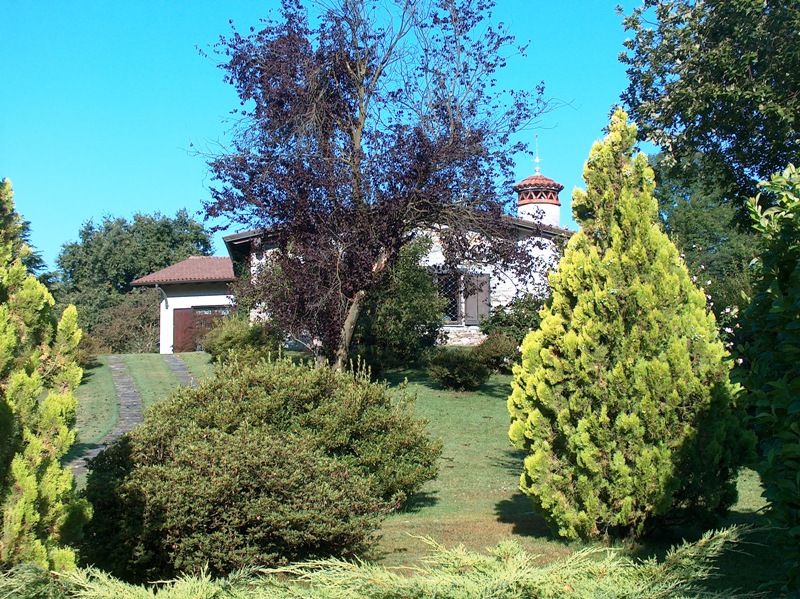 Lago d'Orta casa 200mq, 4 camere con giardino e garage