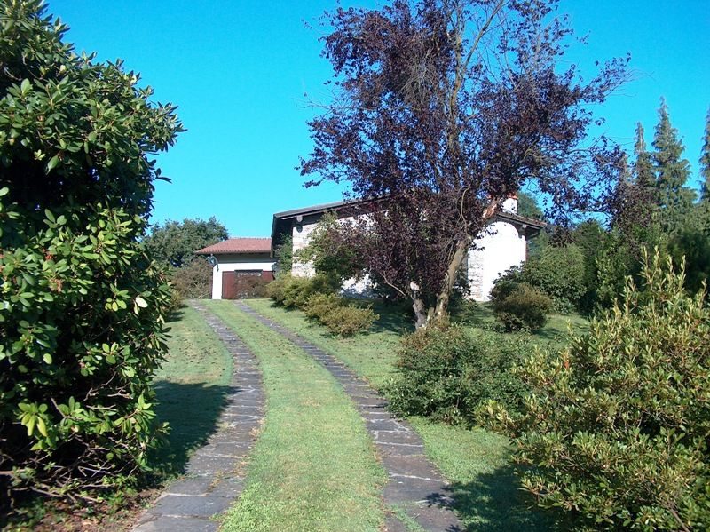 Lago d'Orta casa 200mq, 4 camere con giardino e garage