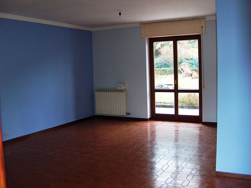 Appartamento trilocale in palazzina vicinanze centro a Baveno