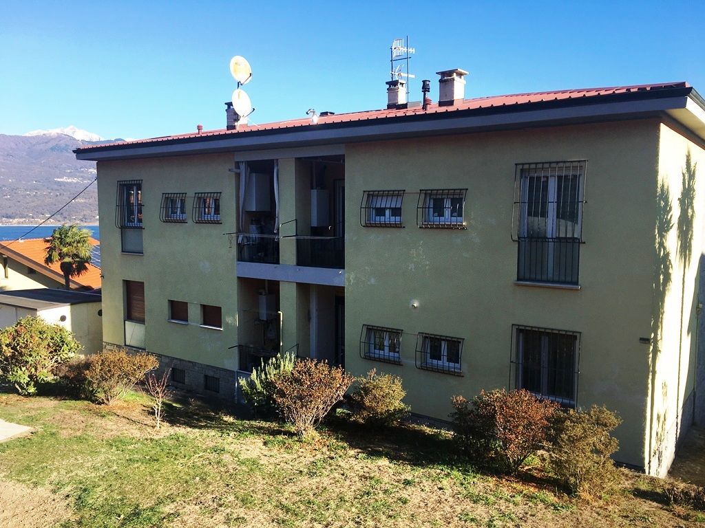 Appartamento trilocale con vista lago in palazzina riservata vicinanze centro a Baveno