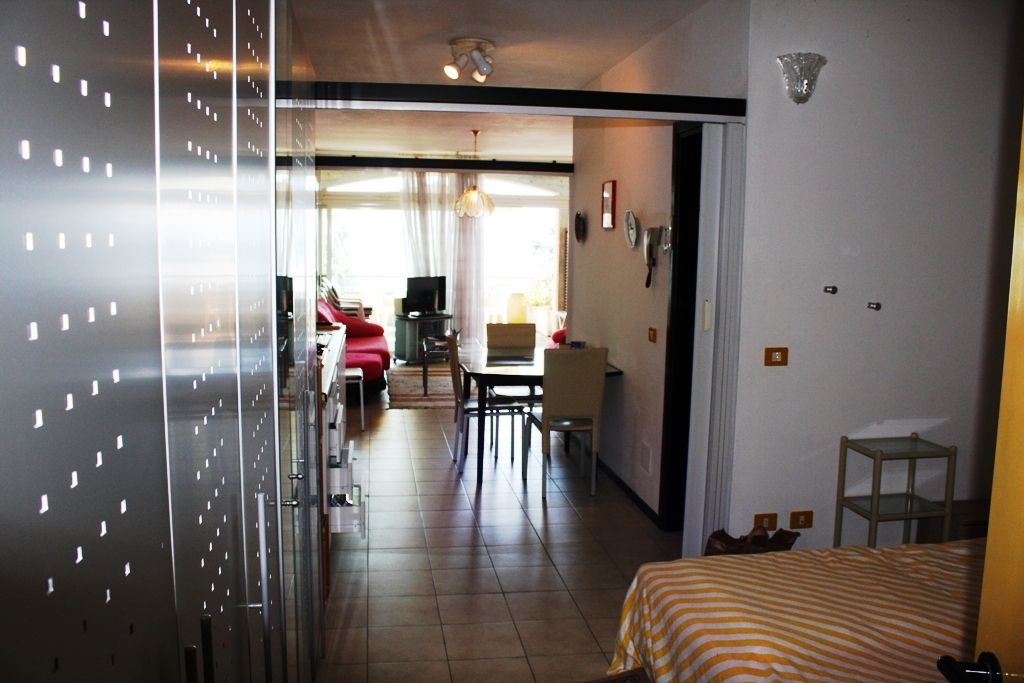 Appartamento bilocale in piccolo residence con piscina spettacolare vista lago con le sue Isole a Baveno