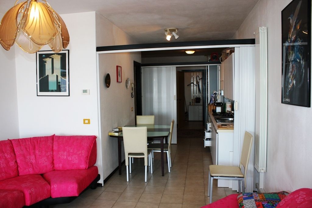 Appartamento bilocale in piccolo residence con piscina spettacolare vista lago con le sue Isole a Baveno