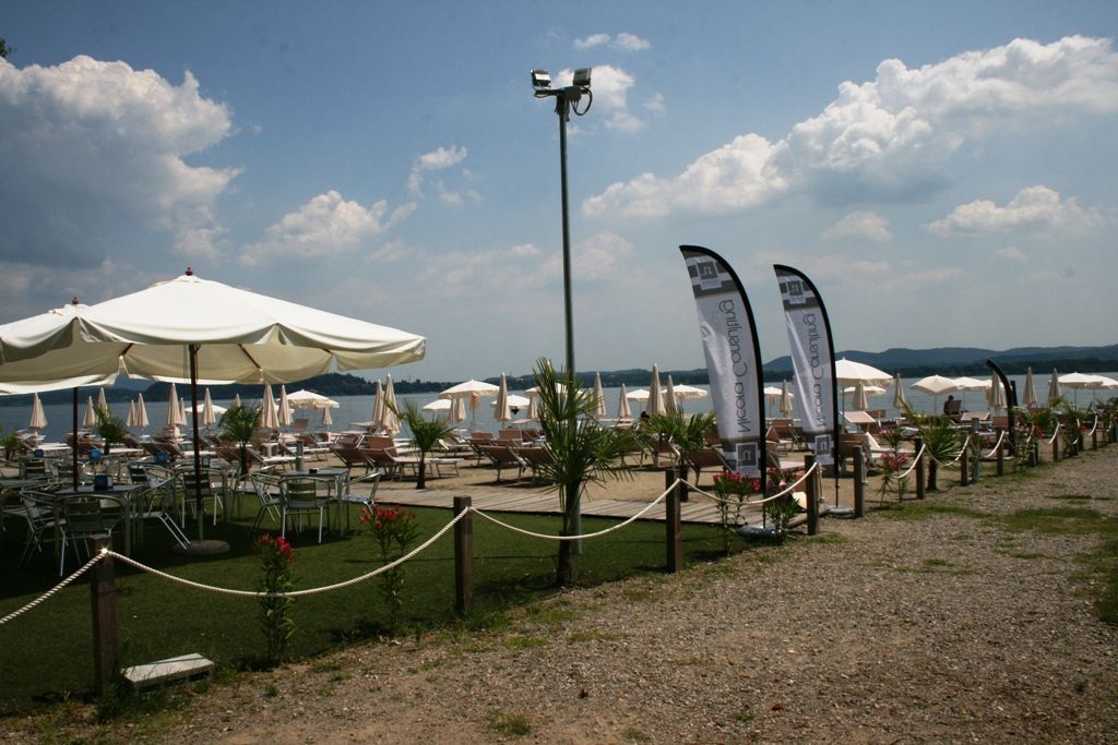 Appartamento  in piccolo residence con giardino vicino alle spiagge a Lesa