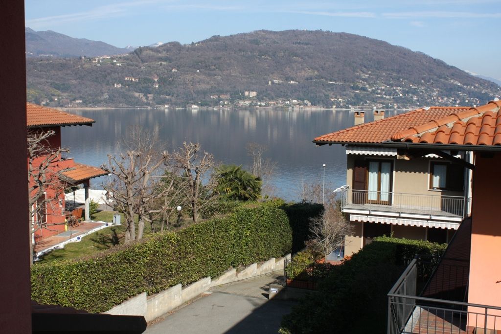 Baveno casa vista lago 160mq, 4 camere con giardino e garage