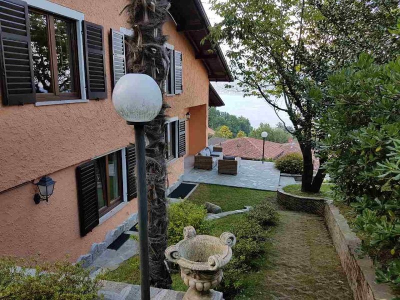 Villa indipendente a Baveno recentemente ristrutturata con splendida vista Lago Maggiore