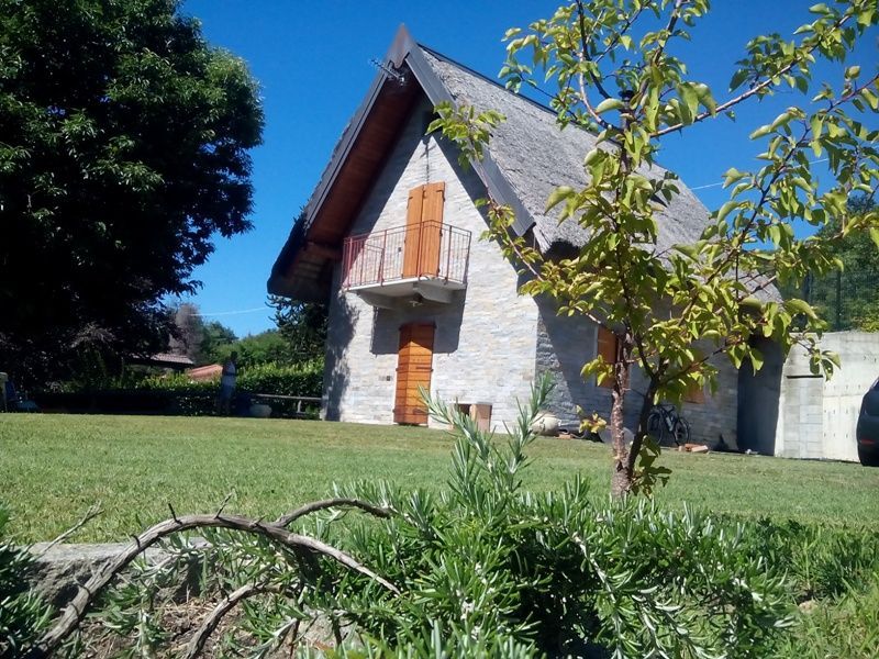 Alto Vergante casa 100mq, 2 camere con giardino e garage