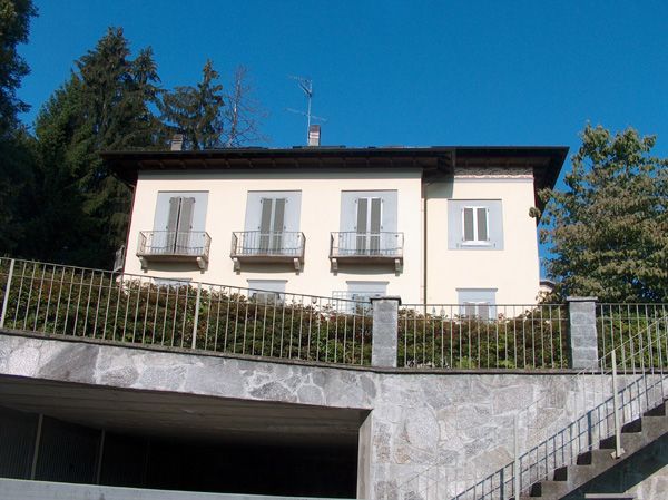 Alture Stresa appartamento con garage e terrazzo AA1808