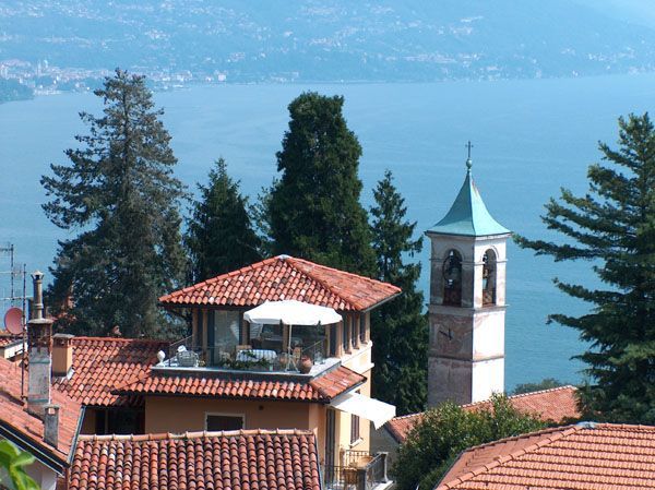 Alture Stresa appartamento vista lago con balcone AA1868