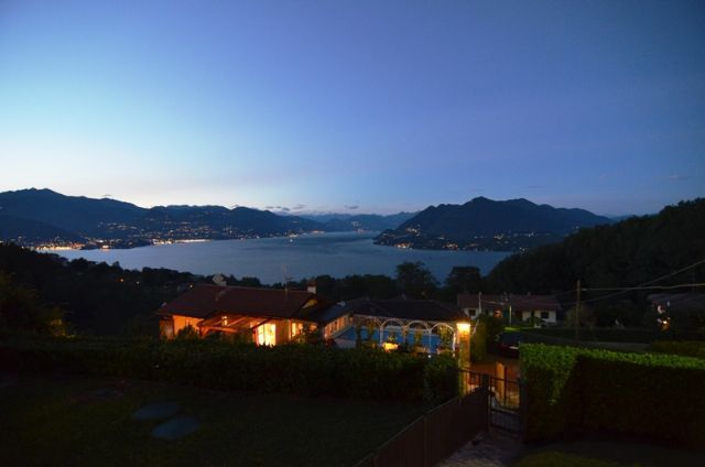 Alture Stresa appartamento vista lago con garage e giardino AA2185