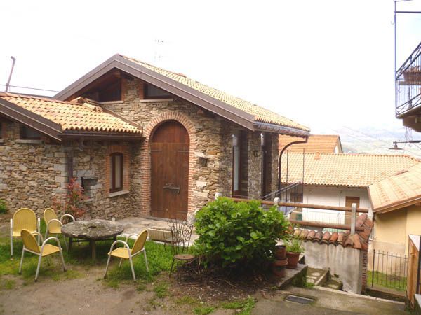 Alture Stresa casa vista lago 2 camere con giardino e terrazzo