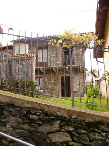 Alture Stresa casa vista lago 2 camere con giardino e terrazzo