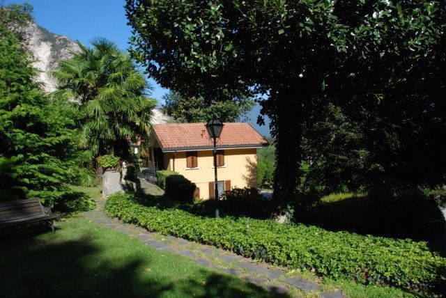 Alture Stresa villa vista lago 540mq con giardino