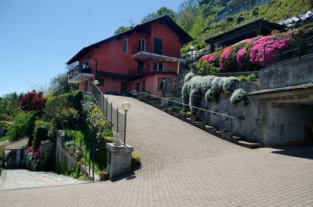 Alture Stresa villa vista lago 300mq con giardino