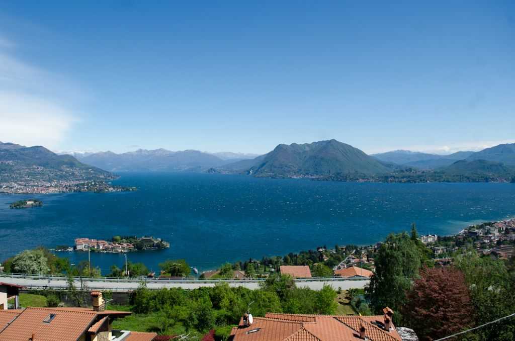 Alture Stresa villa vista lago 300mq con giardino