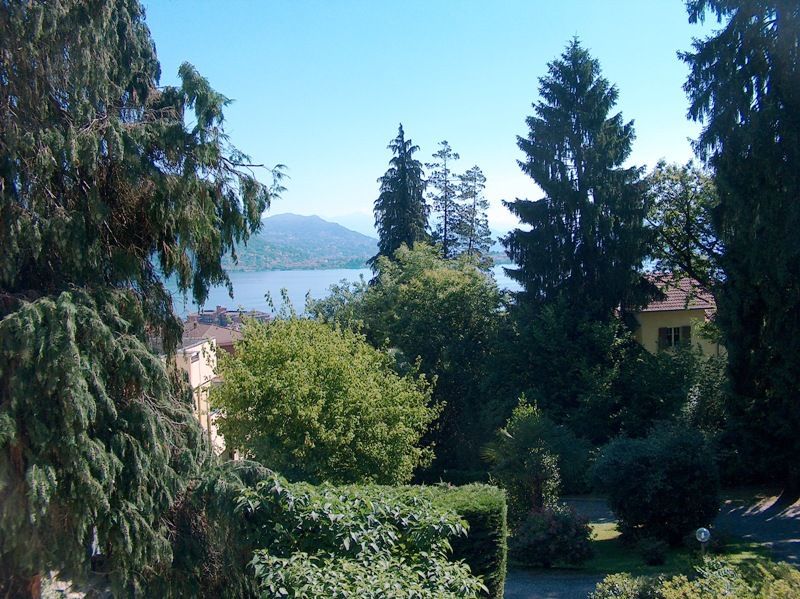 Baveno appartamento vista lago con garage e terrazzo AA2483