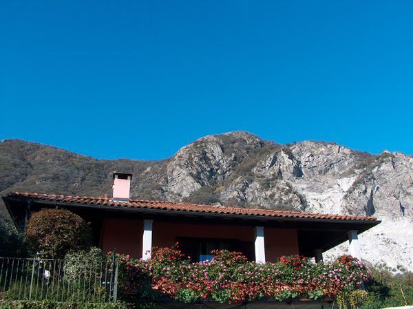 Baveno casa indipendente vista lago con giardino e garage