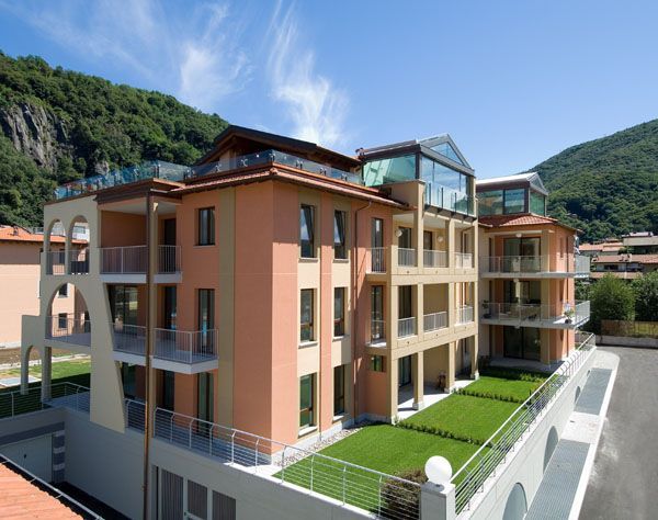 da Laveno a Luino appartamento vista lago con garage AA2136