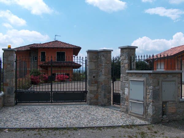 Lago d'Orta appartamento con garage e giardino AB0082