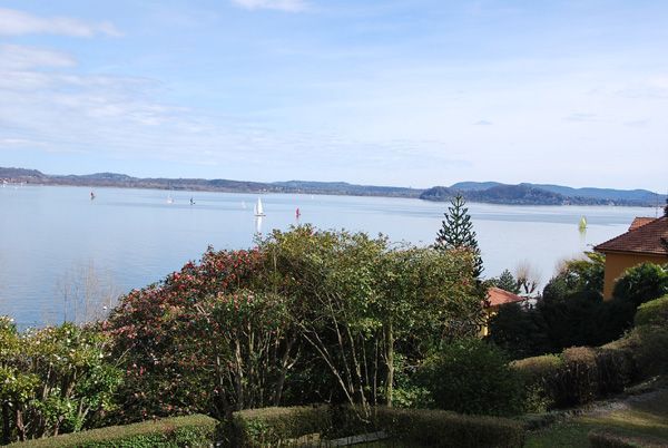 Stresa appartamento fronte lago con posto auto e balcone imprendibile vista lago