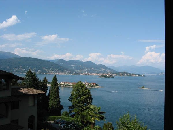 Stresa appartamento vista lago con posto auto AA1305