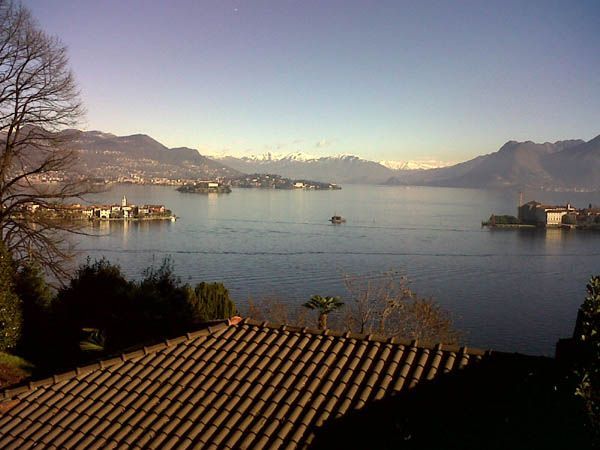 Stresa appartamento vista lago con posto auto AA1305