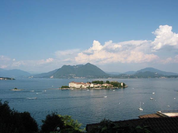 Stresa appartamento vista lago con posto auto AA1305